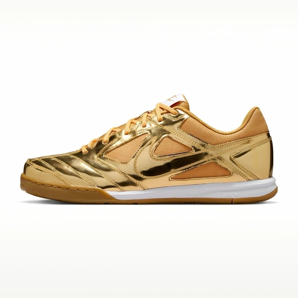 Men's Size 9.5 Nike Gato LV8 Liquid Gold Low Top Soccer Shoes IB3566-700